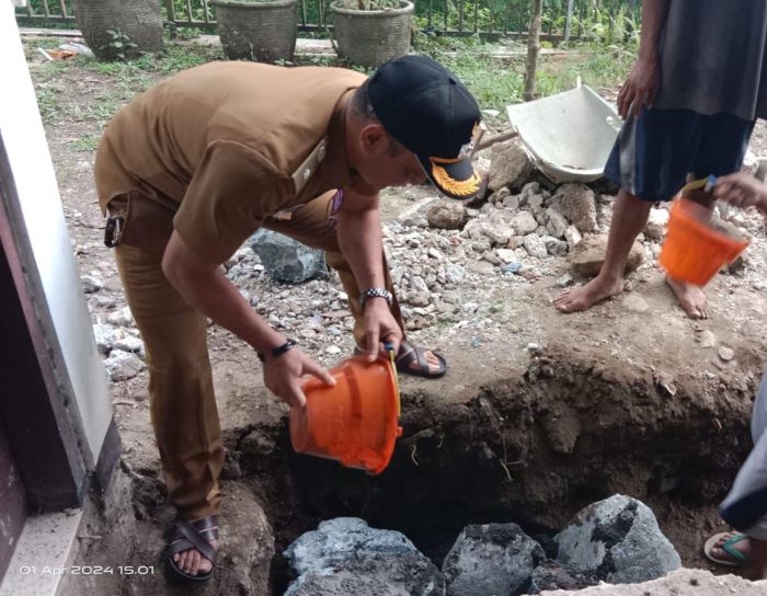 Upgrade Gedung Bumdes, Pemerintah Desa Karangpoh mengadakan Tahlil Bersama 02